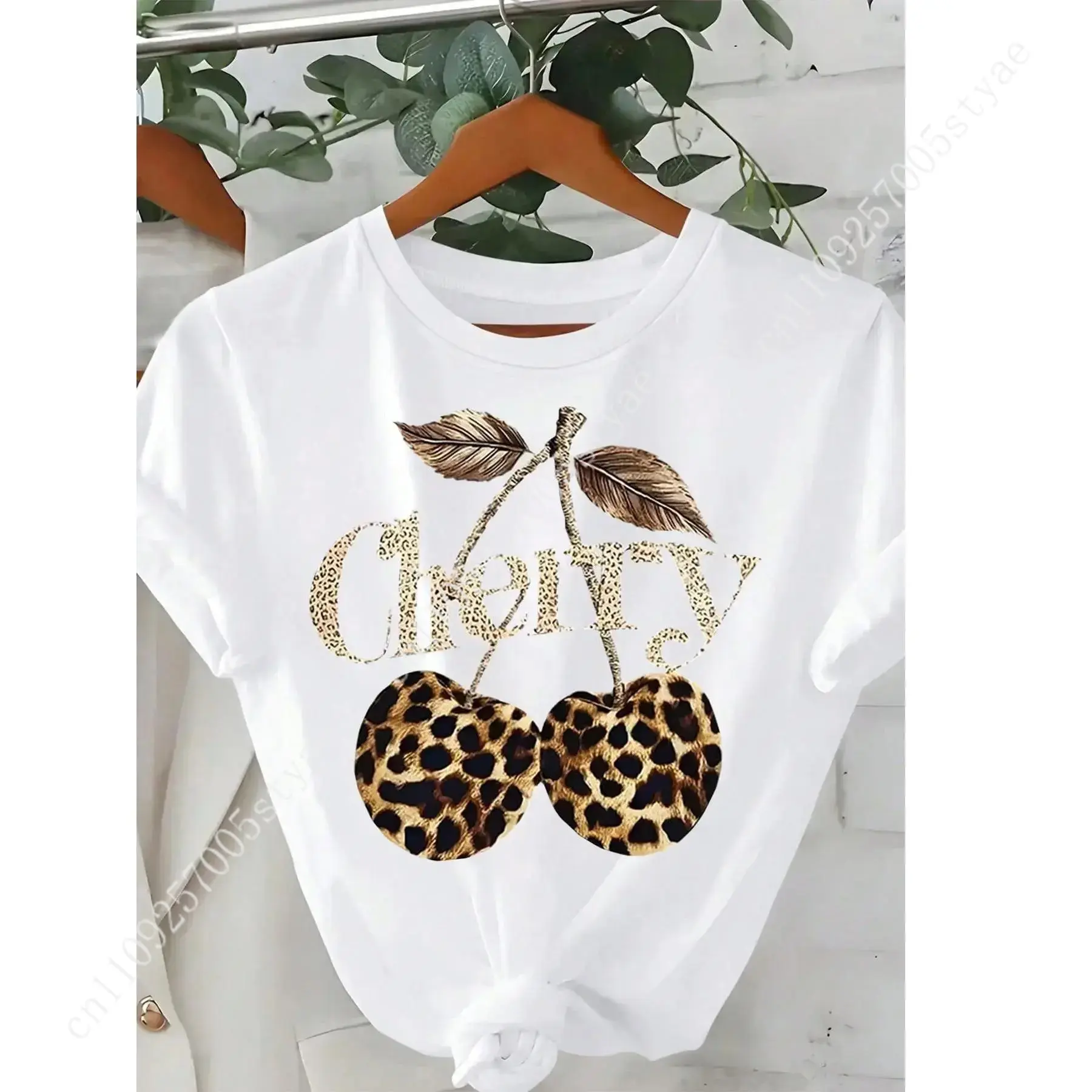 تي شيرت نسائي بطبعة الكرز والف - مراجعة Tee Graphic Print وسعره